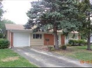 560 Woodlawn St, Hoffman Estates, IL 60169