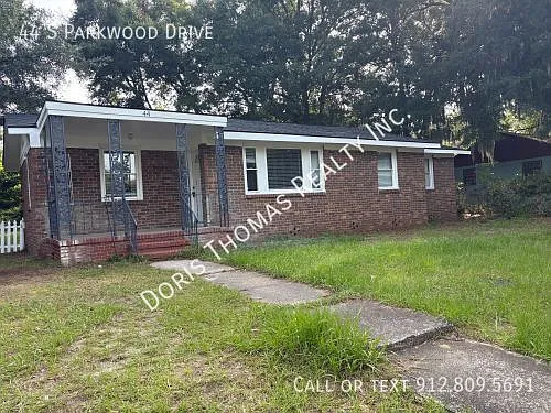 44 S Parkwood Dr — Photo 2