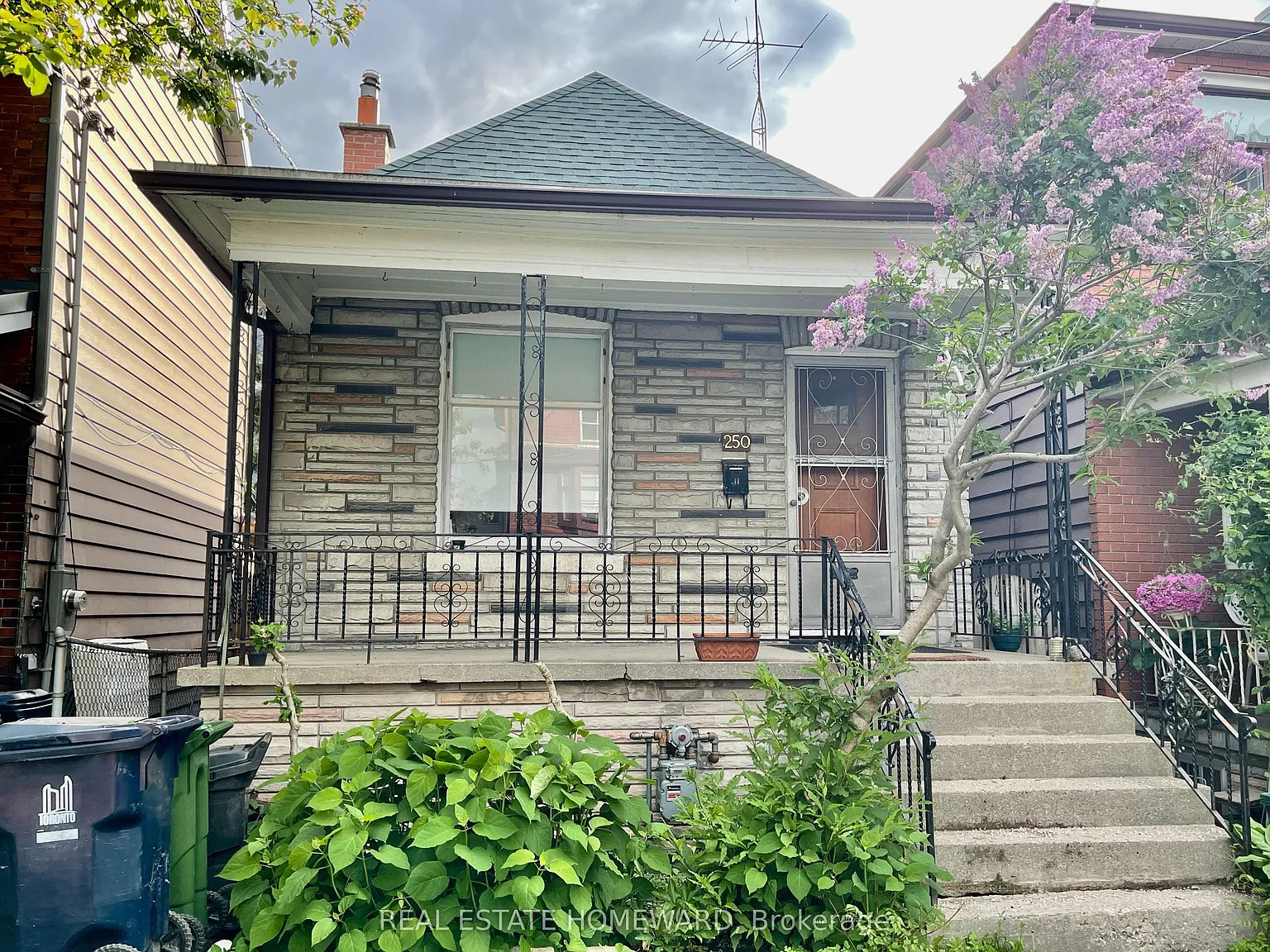 2 bed, $3,300 — Photo 1
