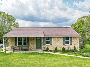 31 Sunnycrest Dr, Cecil, PA 15321