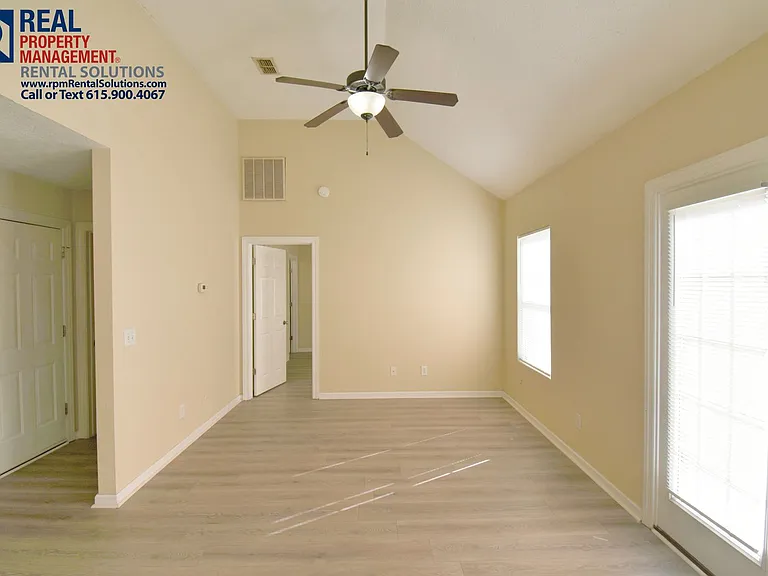 2418 Quest Ave — Photo 5