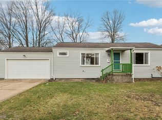 2743 8th St, Cuyahoga Falls, OH 44221