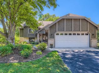 1305 W 158th St, Burnsville, MN 55306