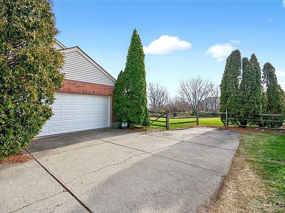 4th image of 6193 Hedgerow Dr