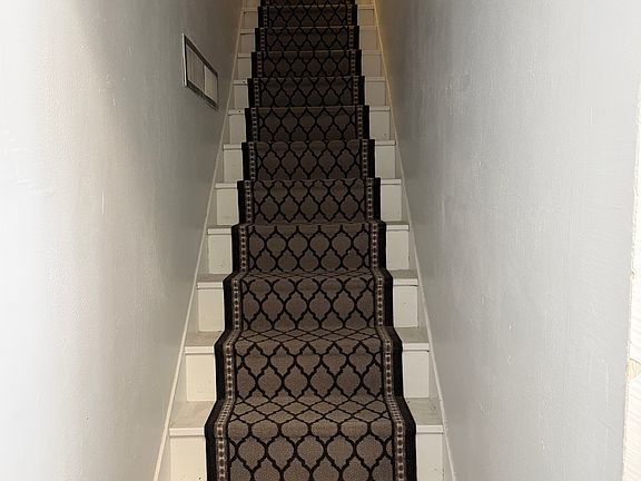 2nd image of 207 S Jefferson St #1