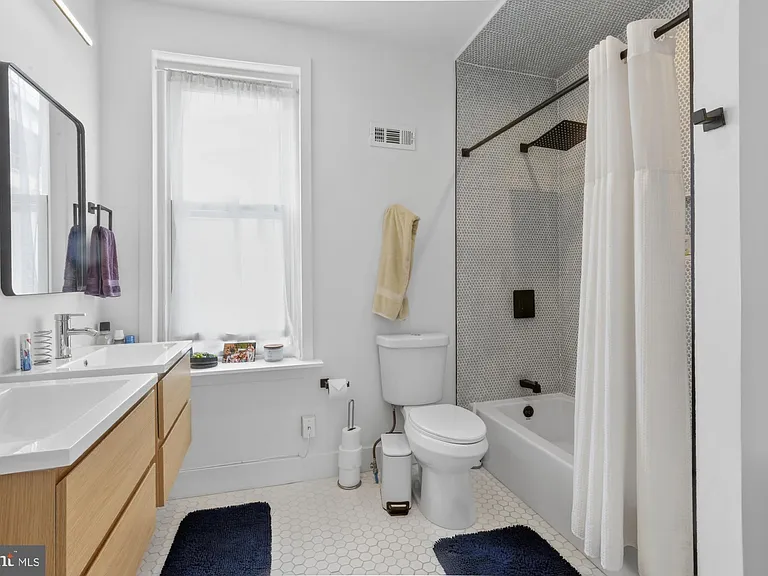 2356 E Susquehanna Ave — Photo 25
