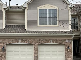 1473 Wyndham Cove Ln, Schaumburg, IL 60173