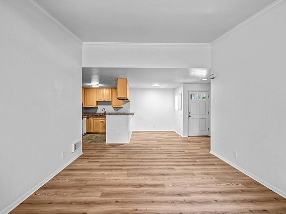 4th image of 10026 Maya Linda Rd #6204