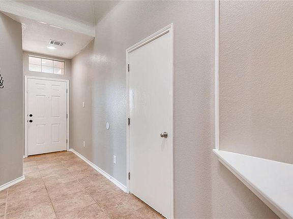 4th image of 1808 Montana Ct