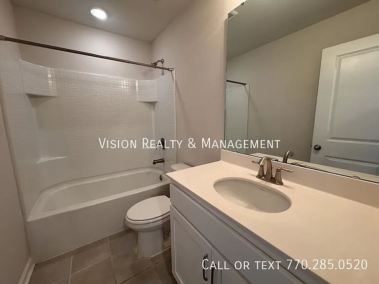 141 Winding River Dr — Photo 16