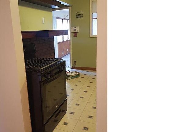 3rd image of 8401 Highland Ave