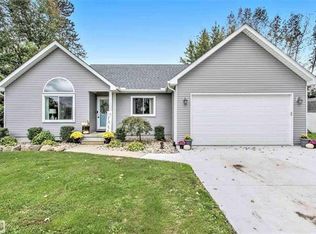 6784 Armstrong Rd, Imlay City, MI 48444