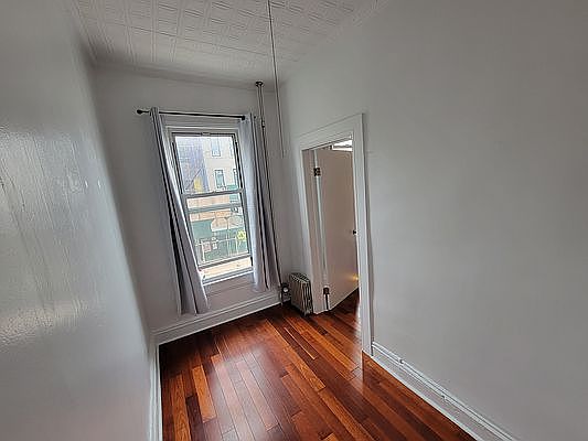 2nd image of 267 17th St #2