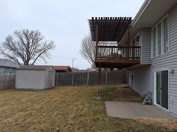 3rd image of 6833 Michelle Ave