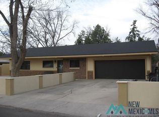 1406 S Country Club Cir, Carlsbad, NM 88220