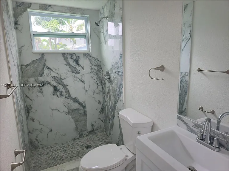 1141 SW 8th Ter — Photo 9