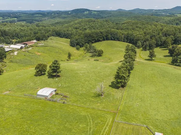 Offering 2 Long Level Rd, Floyd, VA 24091