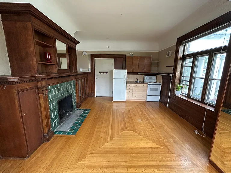 646 Broadview Ave #100C — Photo 7