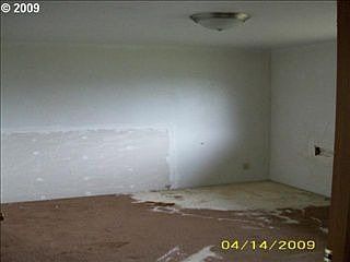 2nd image of 420 Susan St