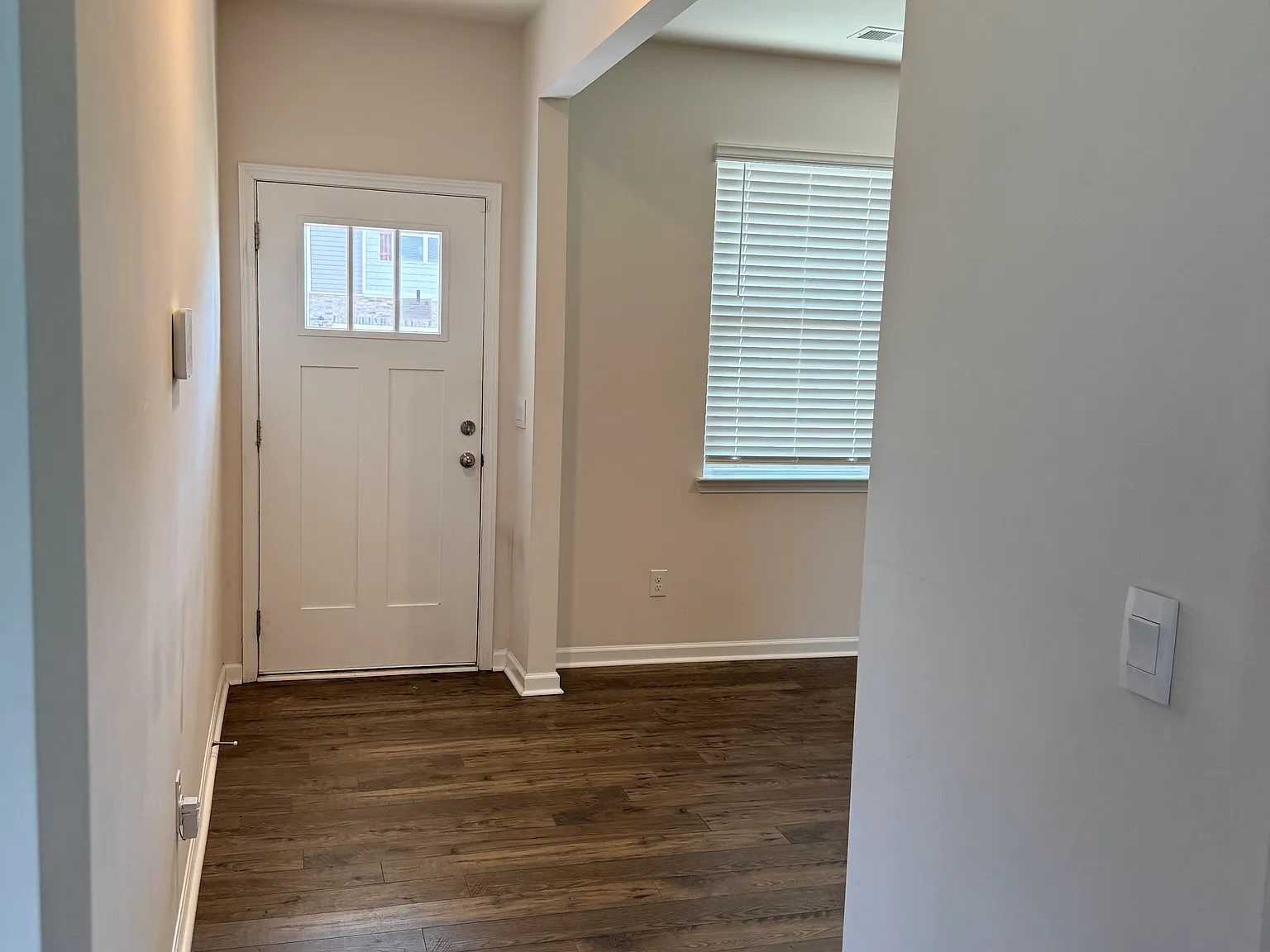 3 bed, 2.5 bath, 2175 sqft, $2,195 — Photo 4