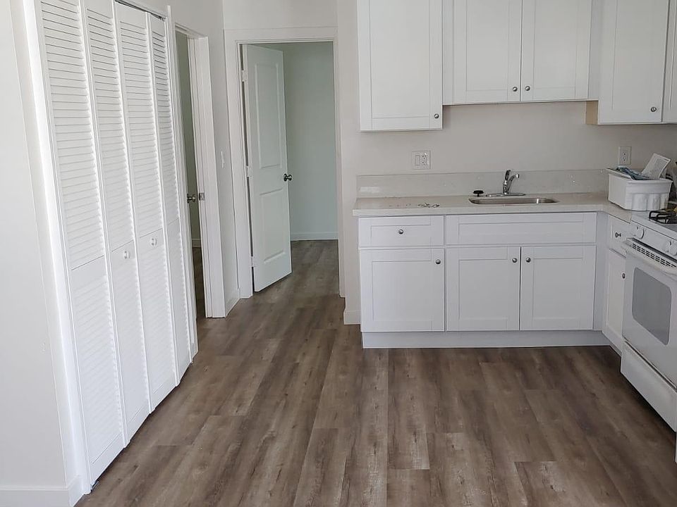 1st image of 5347 Meade Ave