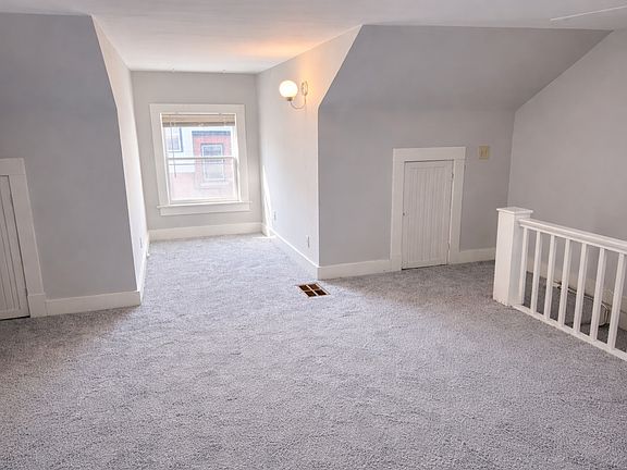 5th image of 3544 Bell St #2