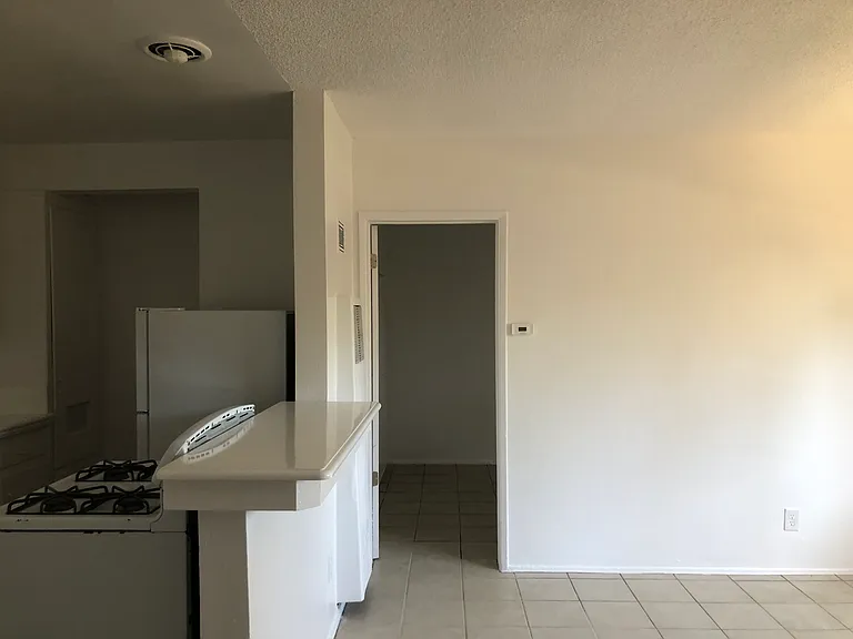 1760 Henderson Ave #5A — Photo 10