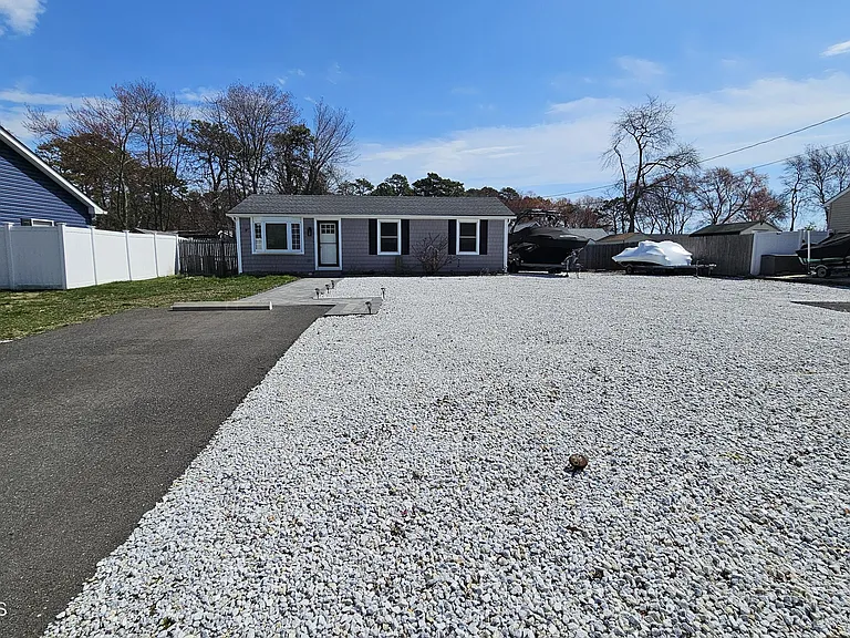 1141 Cape May Dr — Photo 4