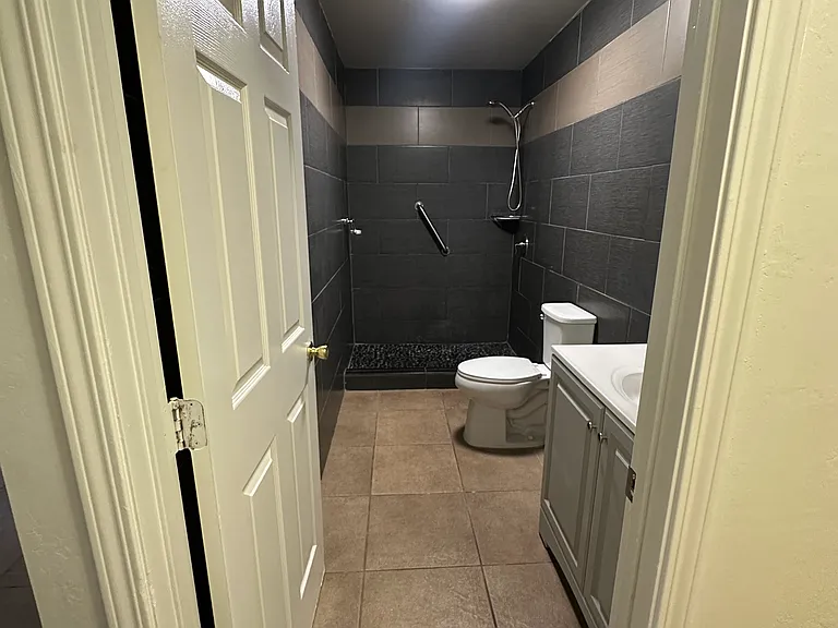 2901 Belhaven St — Photo 11
