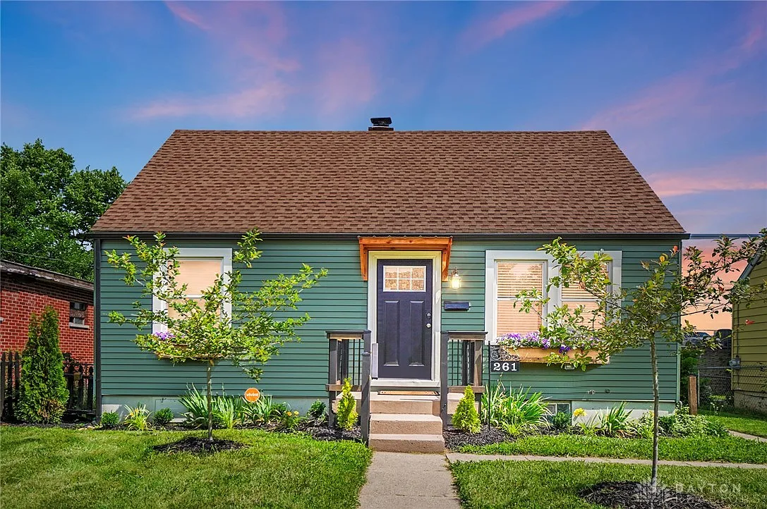 261 Smith St photo 1