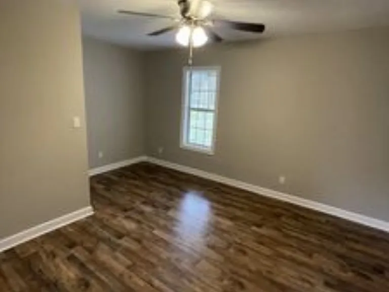 8402 Old Highway 43 — Photo 10