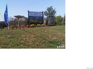 5750 Saucon Ridge Rd, Coopersburg, PA 18036