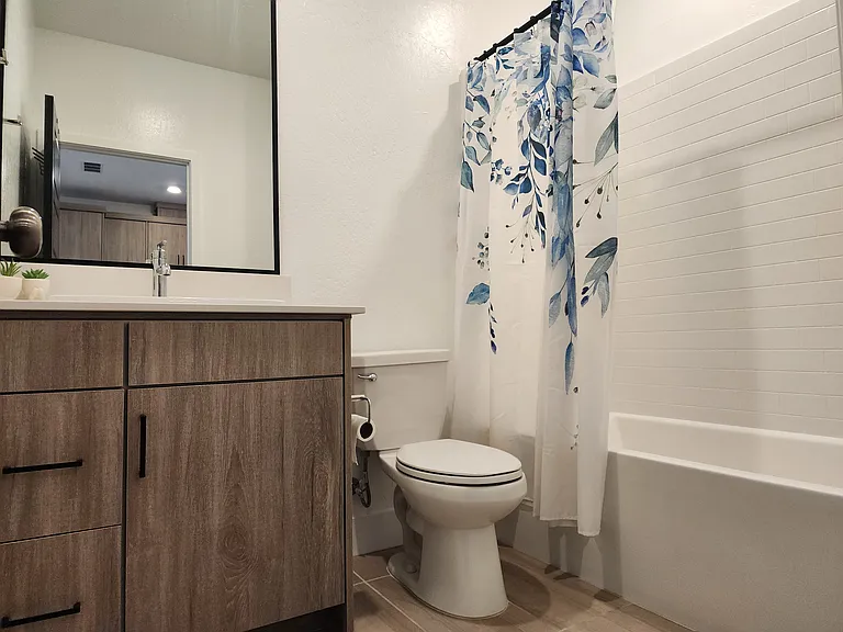 2816 E Teaberry Dr — Photo 12