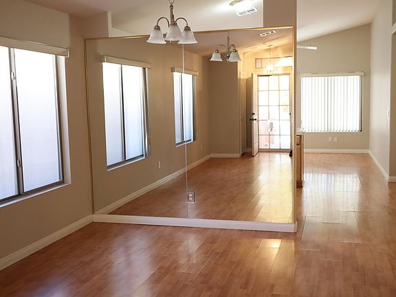 4th image of 2580 Spruce Creek Dr