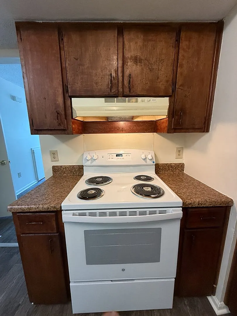 Medical Drive — Photo 4