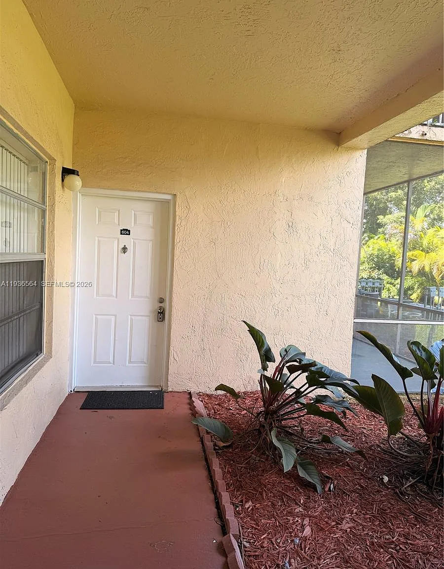 Hammocks Trails Condo — Photo 4