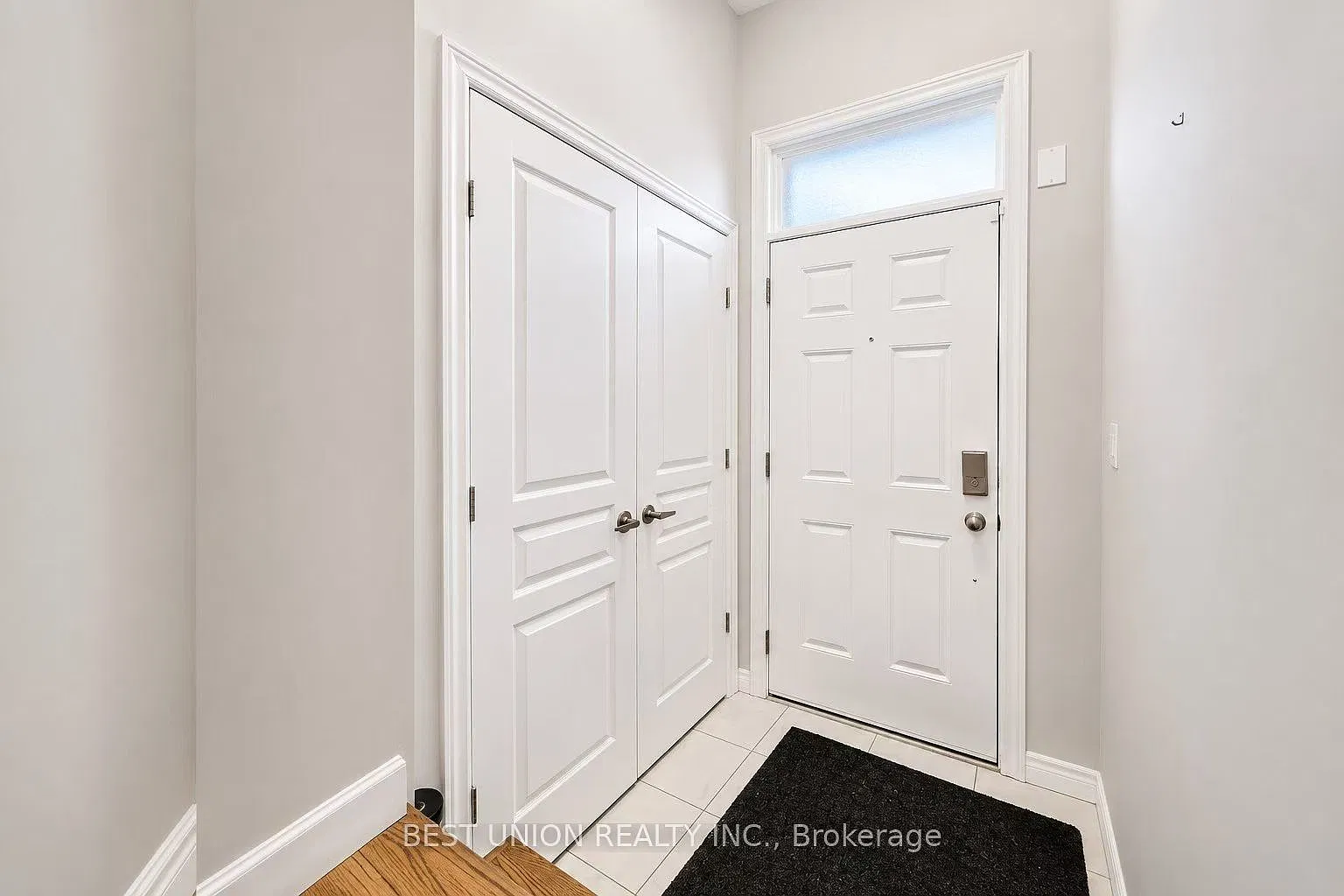 3 bed, $2,700 — Photo 2