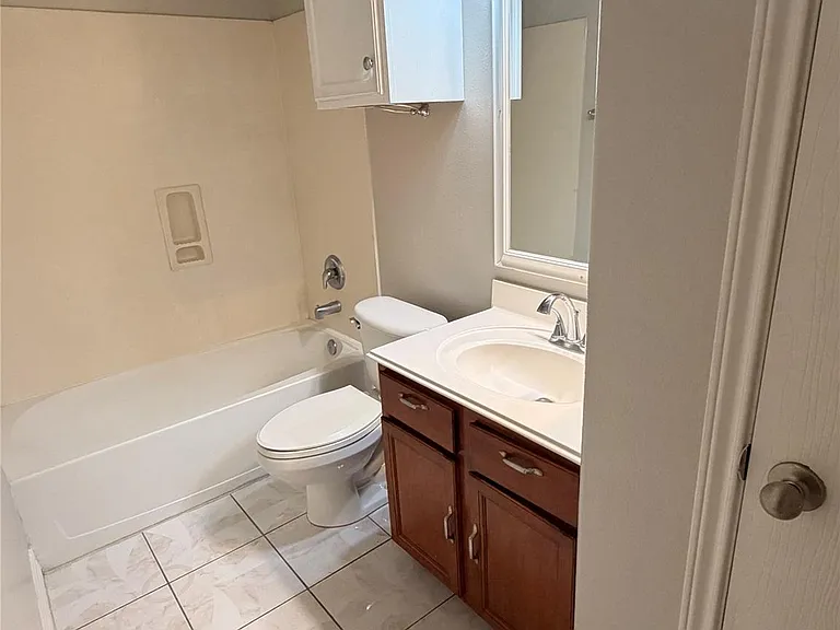1418 Carolina Grove Ln — Photo 10