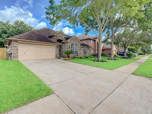 2nd image of 3602 Mission Valley Dr