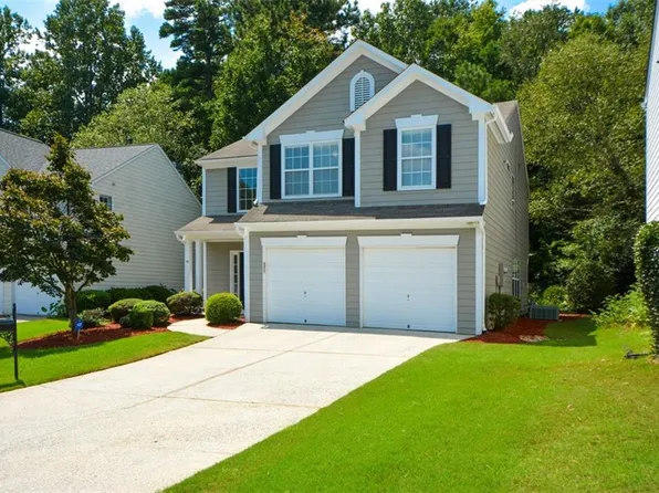 1045 Winthrope Chase Dr, Alpharetta, GA 30009