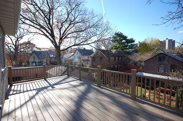 Rented by Re/Max In The City | media 28