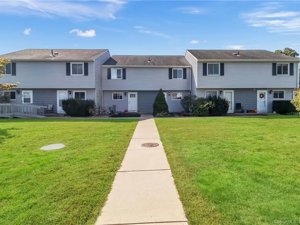 16 Seymour Road #6D, East Granby, CT 06026