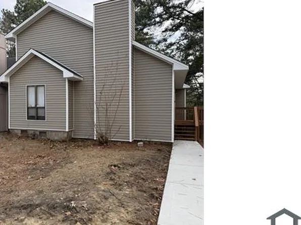 857 Danish Dr, Fayetteville, NC 28303