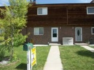 102 Clover Ct, Cheyenne, WY 82009