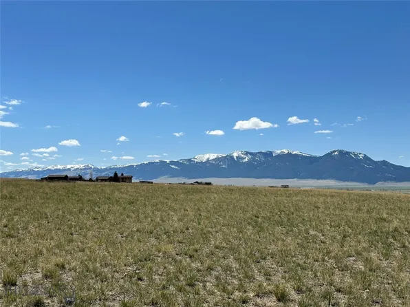 12 Thatcher Dr, Dillon, MT 59725