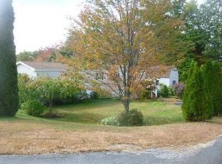 134 New Hillcrest Dr, Greenville, NH 03048