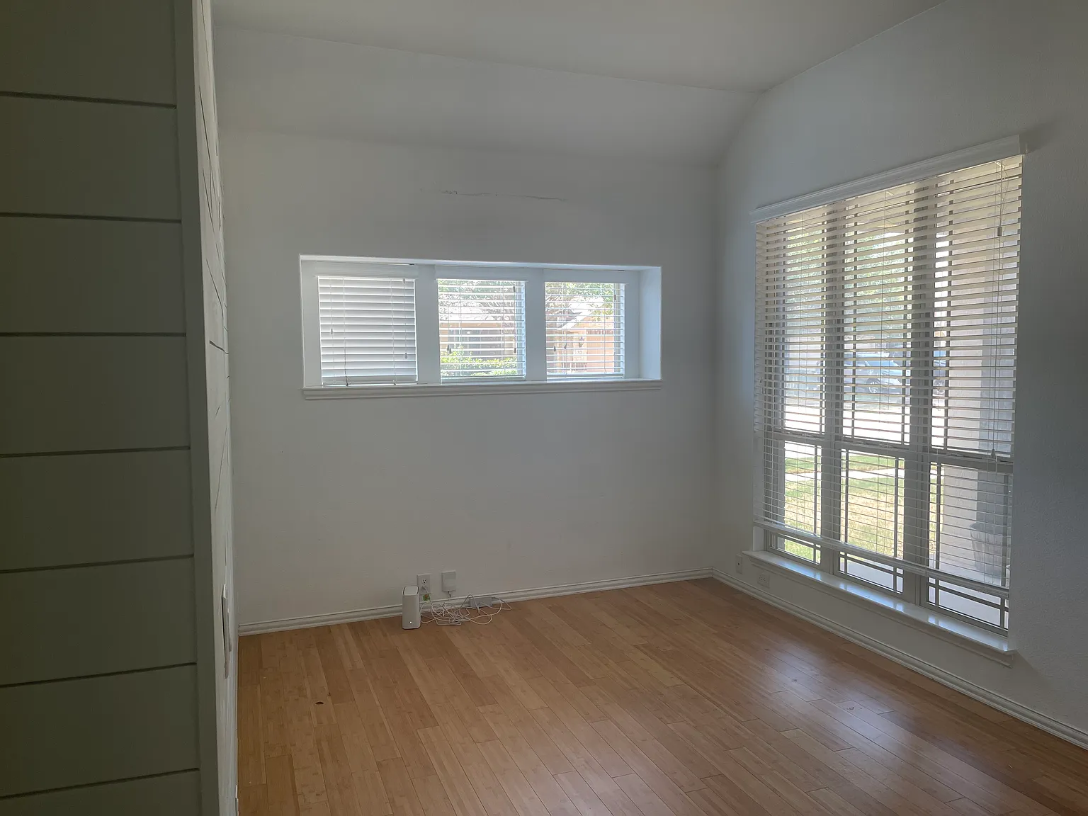 616 Brooks St — Photo 2