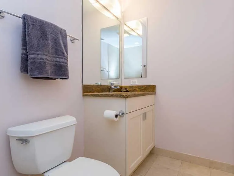4113 N Southport Ave — Photo 32