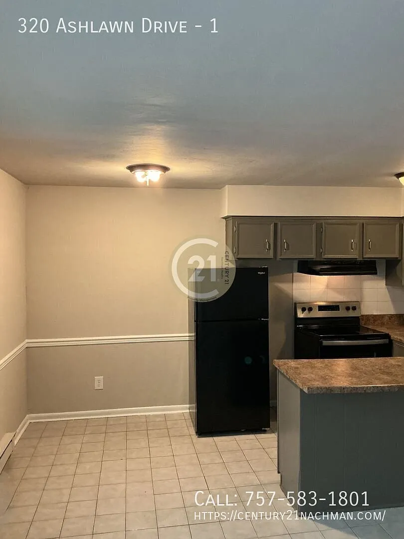 Two bedroom unit. Downstairs,very spacious — Photo 4