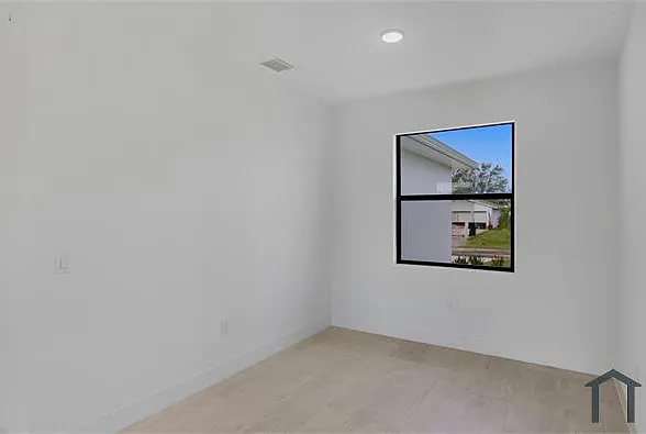 211 NW 25th Ave — Photo 39